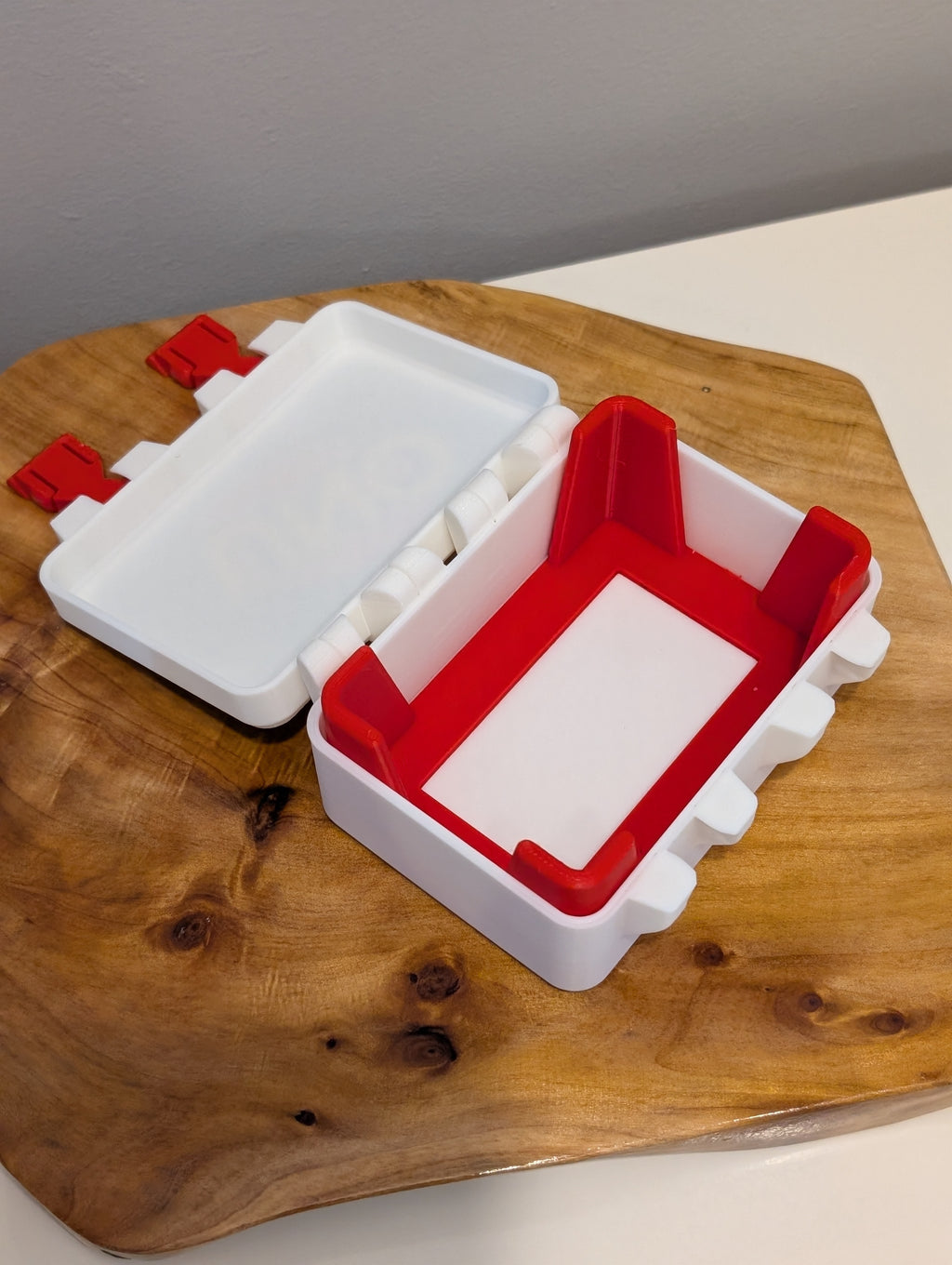 Uno card holder